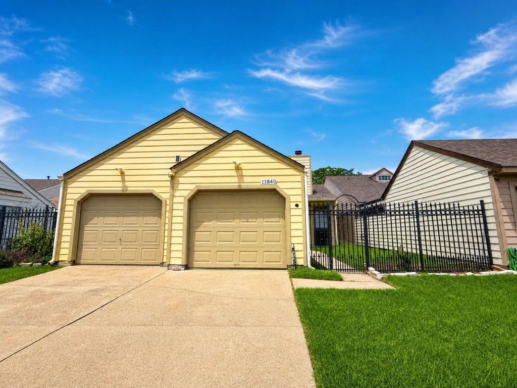 11840 Spring Grove Dr photo 22