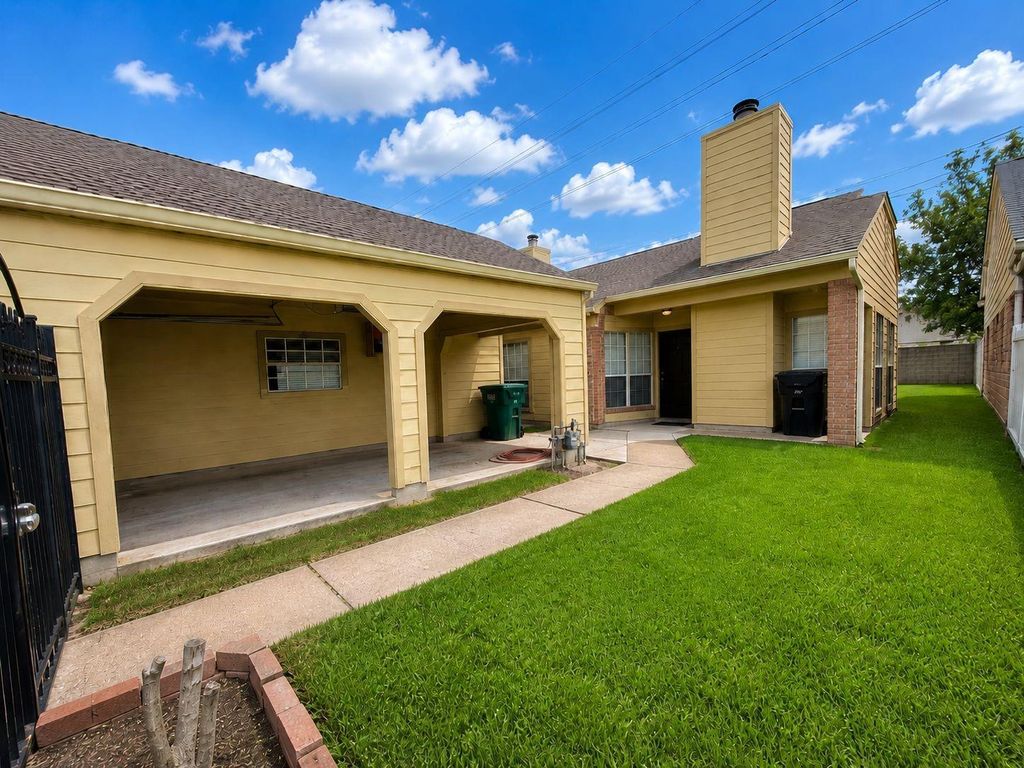 11840 Spring Grove Dr photo 23