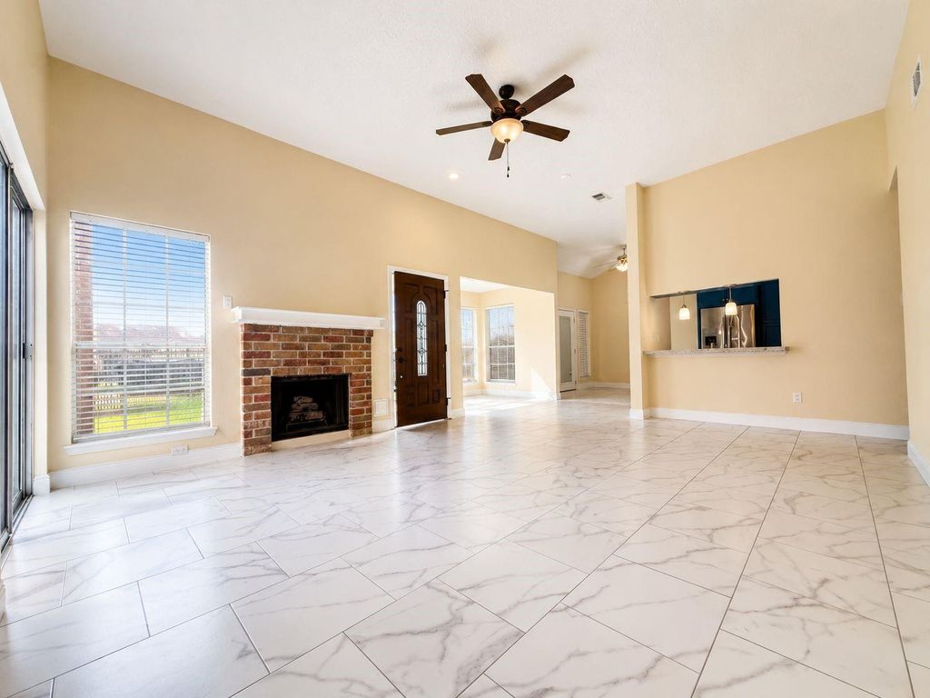 11840 Spring Grove Dr photo 25