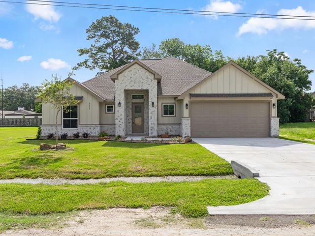 3207 Ave I, Bay City, TX, 77414