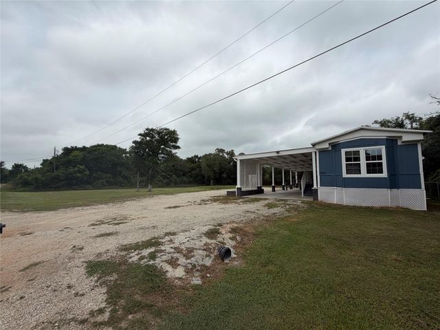 4608 Oak Dr, Brazoria, TX 77422