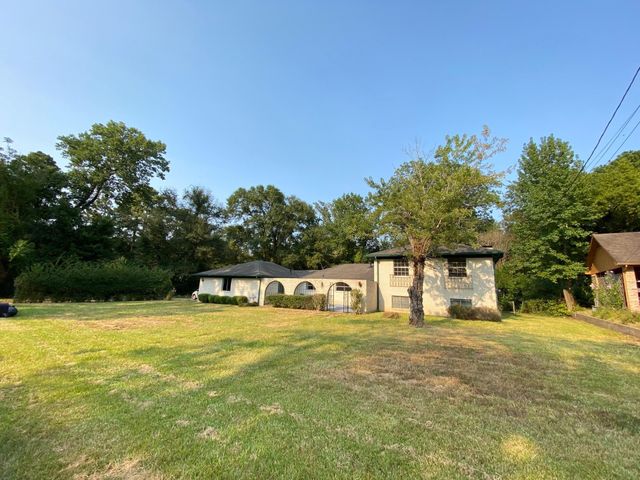  410 Cordell Dr, Crockett, TX 75835