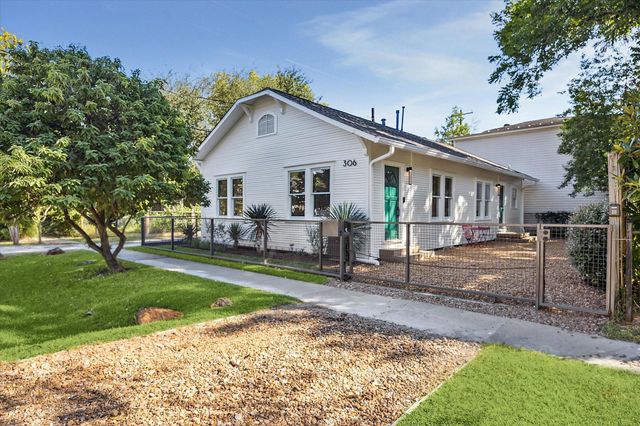 306 12th, Houston, TX, 77008