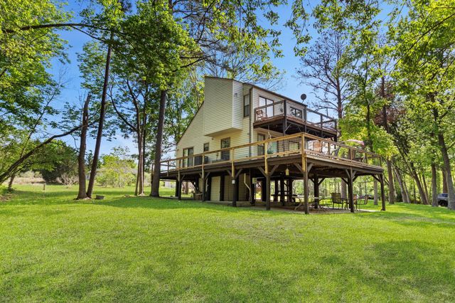  41 Oak Cove Ln, Coldspring, TX 77331