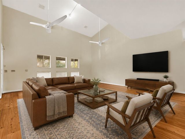  227 W Gray, Houston, TX 77019