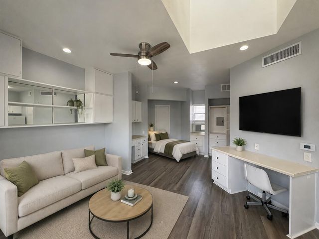 7901 Cambridge, Houston, TX, 77054