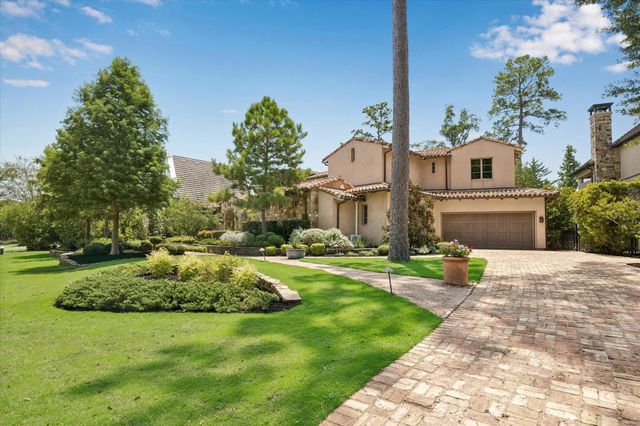 15 N Badger Lodge Cir, Spring, TX 77389