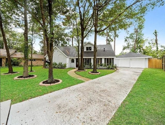  10067 Briarwild Ln, Houston, TX 77080