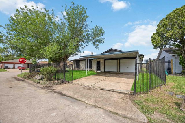 12703 Redfern, Houston, TX, 77048