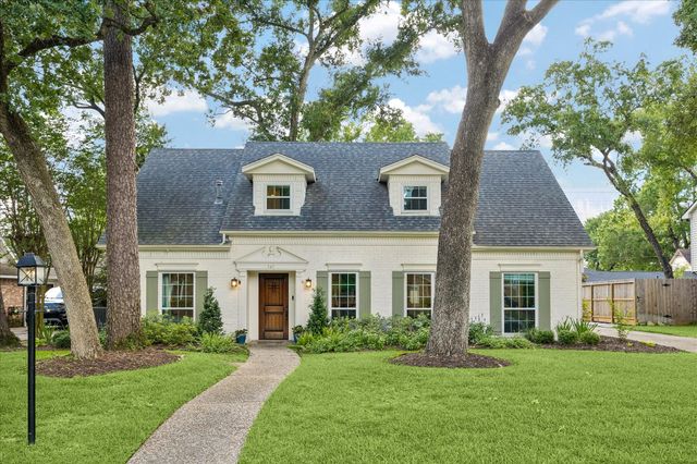  747 Thistlewood Dr, Houston, TX 77079