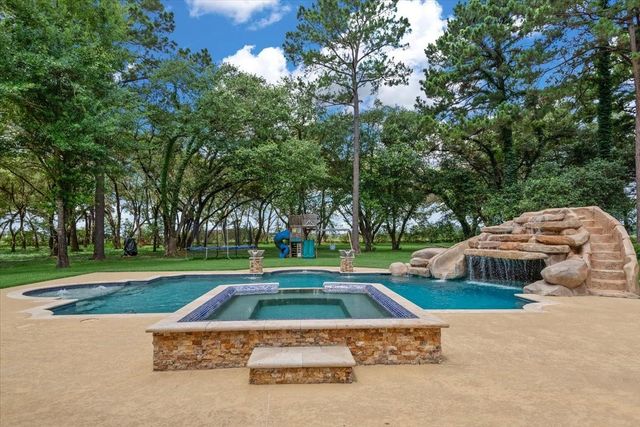  21423 Fm 2920, Hockley, TX 77447