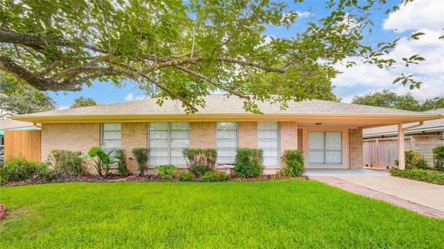  11206 Cliffwood Dr, Houston, TX 77035