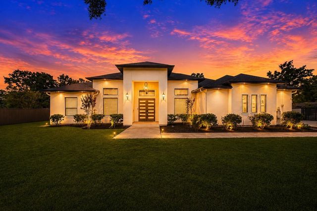  19338 Riverwalk Dr, Porter, TX 77365