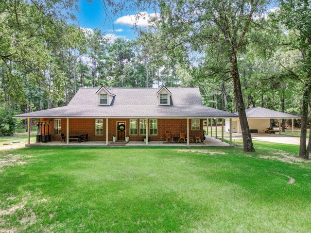  5423 Country Ct, Magnolia, TX 77354
