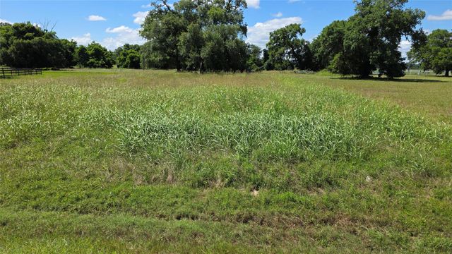 235 Cattle Drive, Angleton, TX, 77515