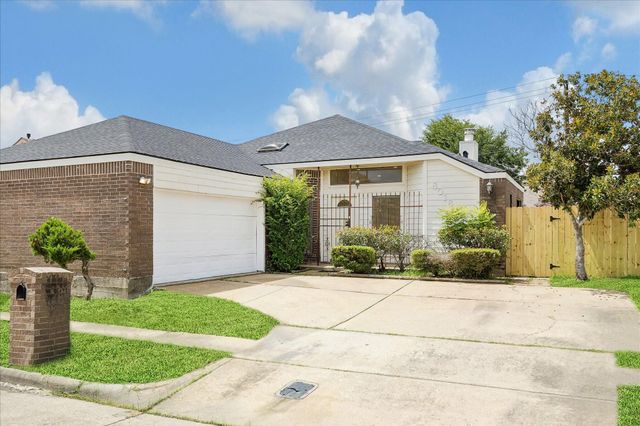 8018 Cobblefield, Houston, TX, 77071
