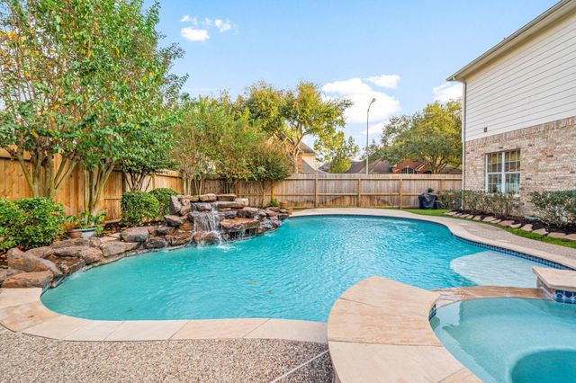  12202 Lakewood Glen Ct, Cypress, TX 77429