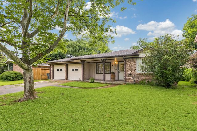 5526 Grape, Bellaire, TX, 77096
