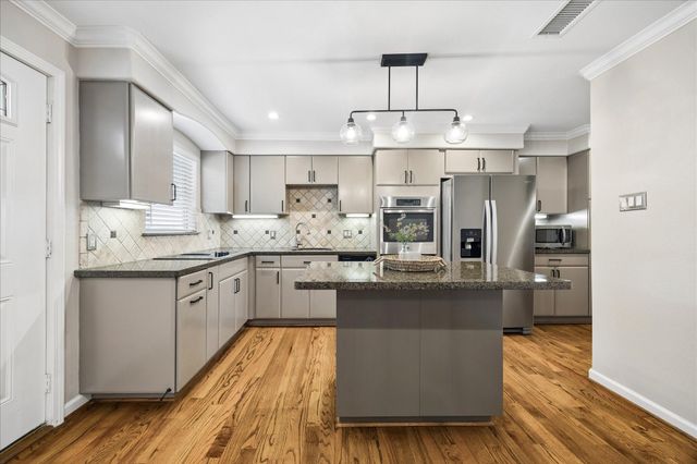 1449 Heights, Houston, TX, 77008