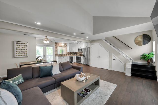 763 Worthshire, Houston, TX, 77008