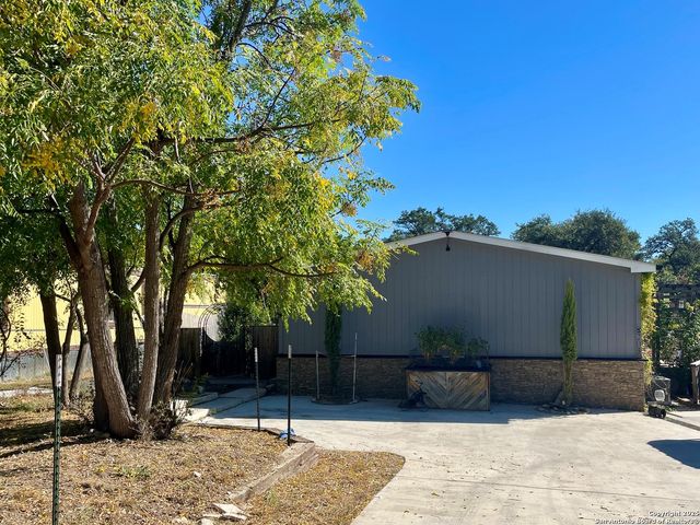 203 RANCH DR