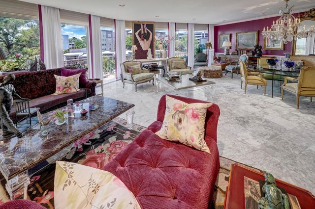5050 Woodway, Houston, TX, 77056