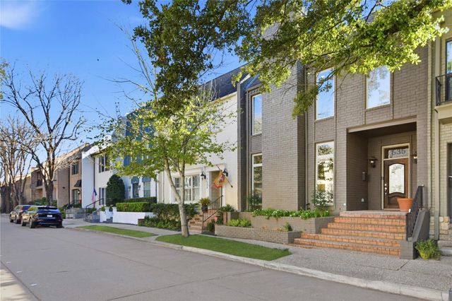  7535 Olympia Dr, Houston, TX 77063