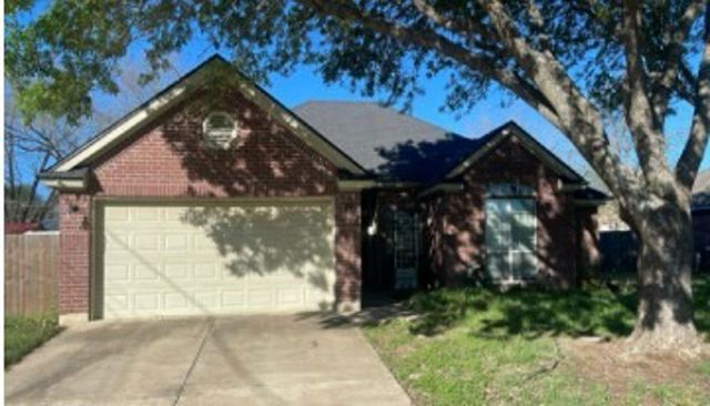 635 Yegua, Lexington, TX, 78947