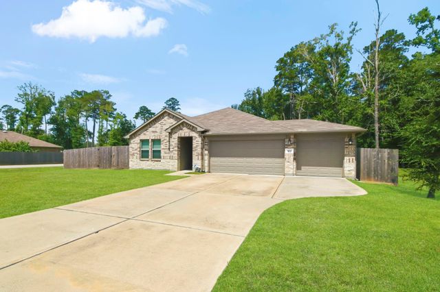 903 Forest, New Caney, TX, 77357