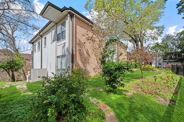 8211 Katy, Houston, TX, 77024