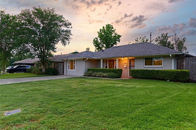  2210 Nina Lee Ln, Houston, TX 77018
