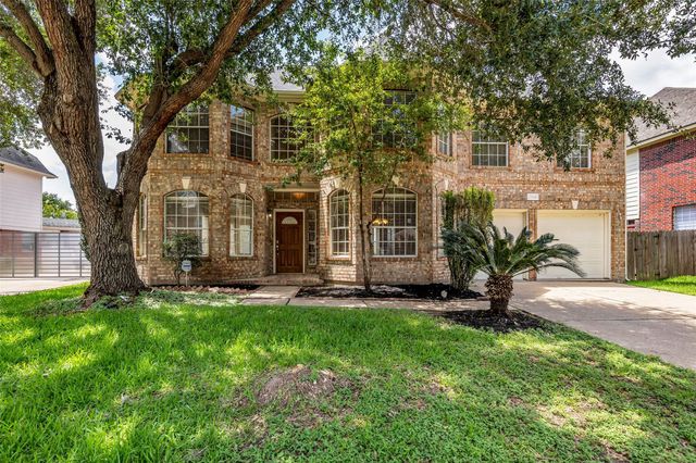  12018 Natural Bridges Ln, Sugar Land, TX 77498