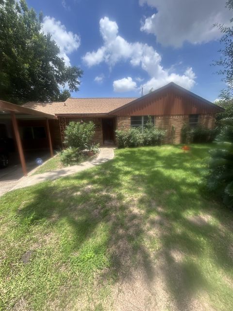 5711 Turtle Creek