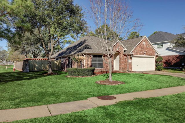  8903 Aberdeen Park Dr, Houston, TX 77095