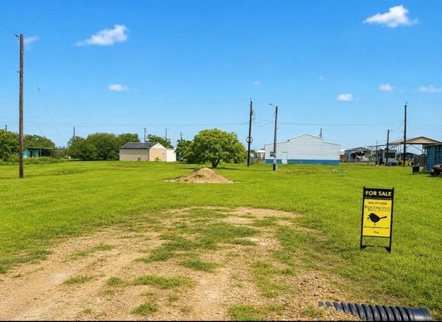 177 Baracuda, Palacios, TX, 77465
