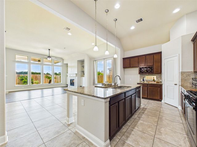 2135 Llerena, League City, TX, 77573