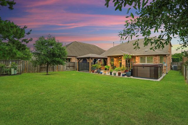 6322 Wolf Run Dr, Katy, TX 77493