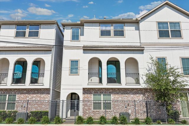  5232 Schuler St, Houston, TX 77007