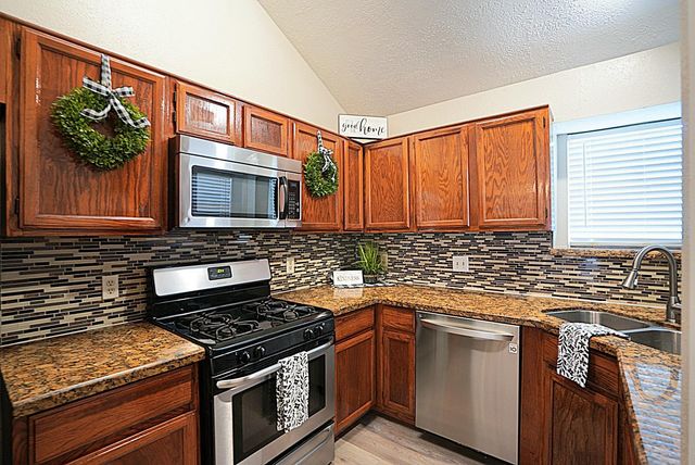 133 Cotton, Lake Jackson, TX, 77566