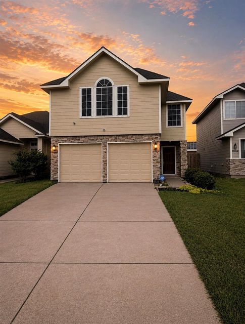 10935 Windfern Lakes, Houston, TX, 77064