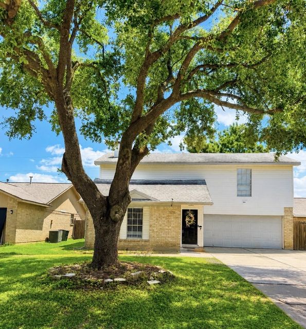 18210 Almonte Ln, Tomball, TX 77377