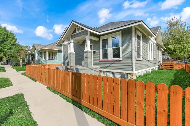 2902 Houston, Houston, TX, 77009
