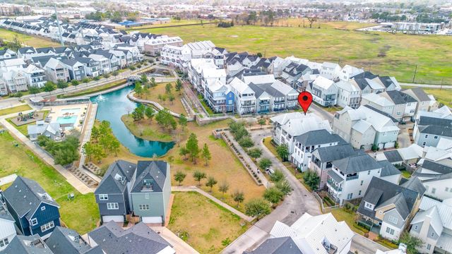  8819 Kolbe Bend Ln, Houston, TX 77080