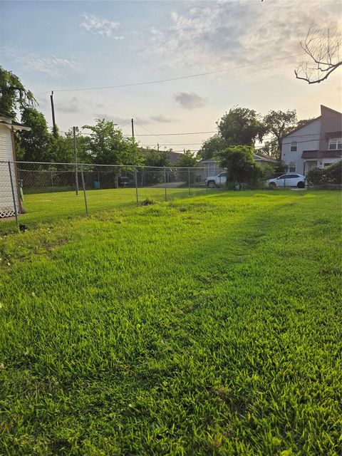 2817 Daun, Houston, TX, 77039
