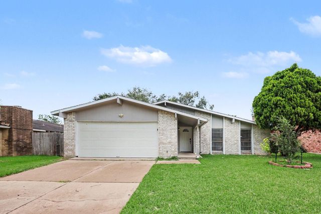  15430 Camino Del Sol Dr, Houston, TX 77083