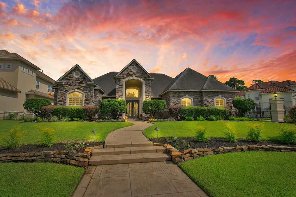 10 Lake Sterling Gate Dr, Spring TX