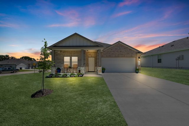 1718 Robinson, Brenham, TX, 77833