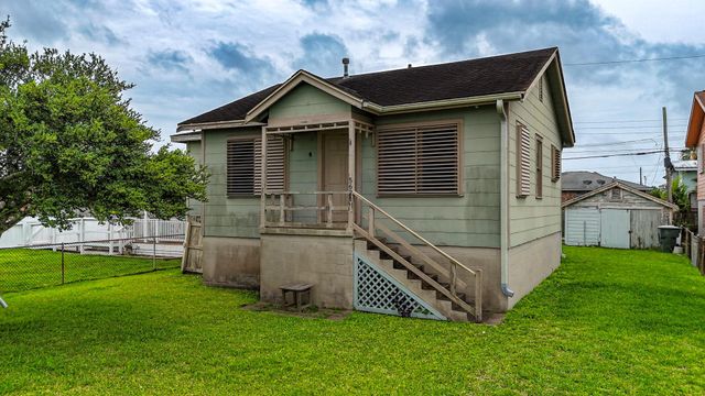 5621 Avenue Q 1/2, Galveston, TX, 77551