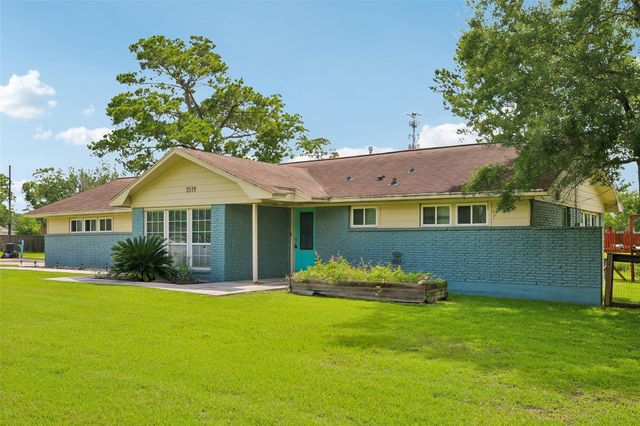 3519 Highway 146, Shoreacres, TX, 77571