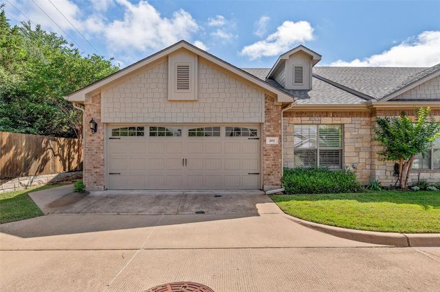 201 Chelsea, Granbury, TX, 76049